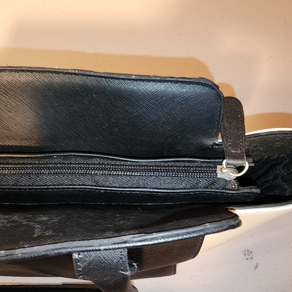 Kenneth Cole Reaction Black and White Women's Tote Bag - Picture 6 of 13